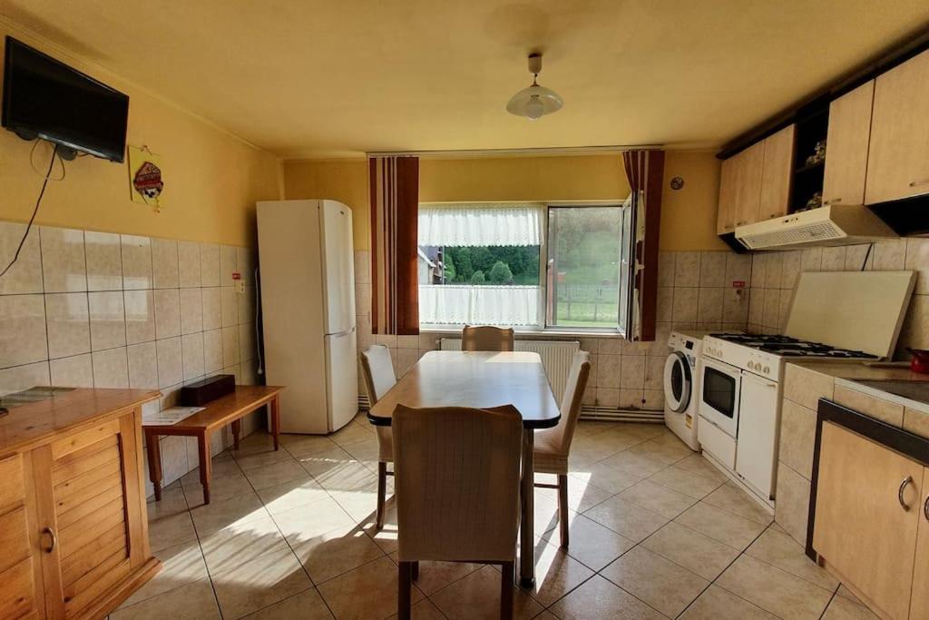Hotel Casa Petruta Dambovicioara Podu Dimbovitei Exteriér fotografie
