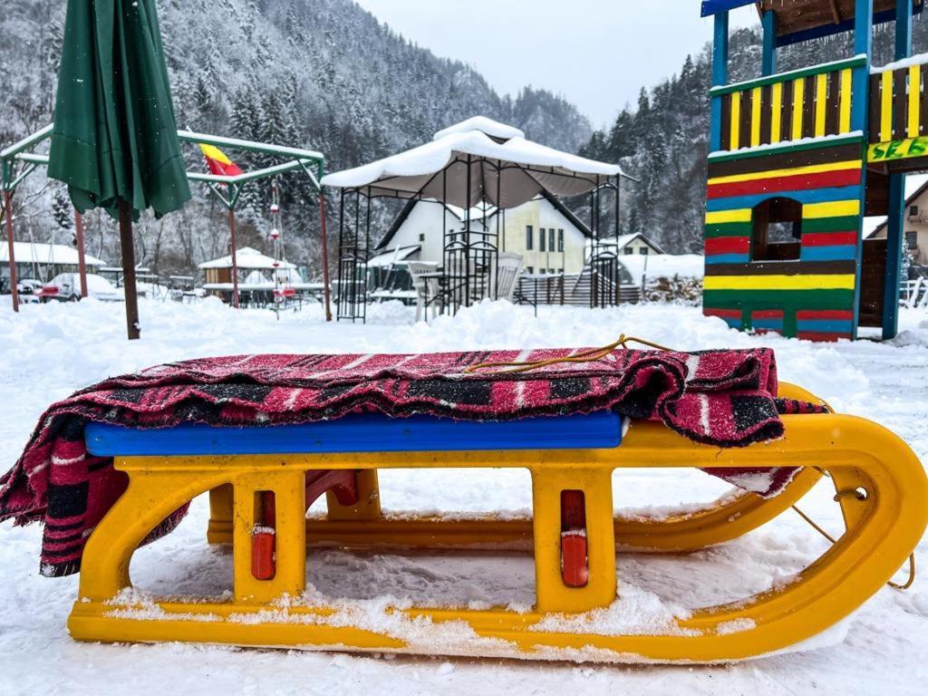 Hotel Casa Petruta Dambovicioara Podu Dimbovitei Exteriér fotografie