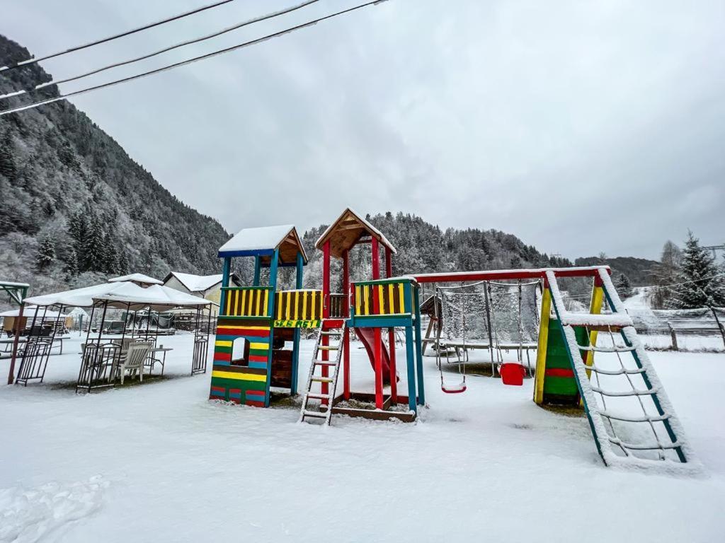 Hotel Casa Petruta Dambovicioara Podu Dimbovitei Exteriér fotografie